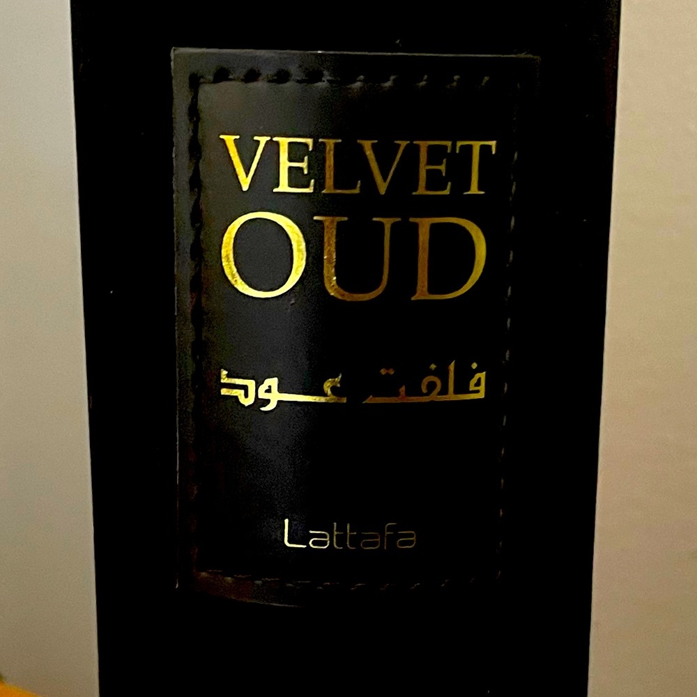 Lattafa Velvet Oud